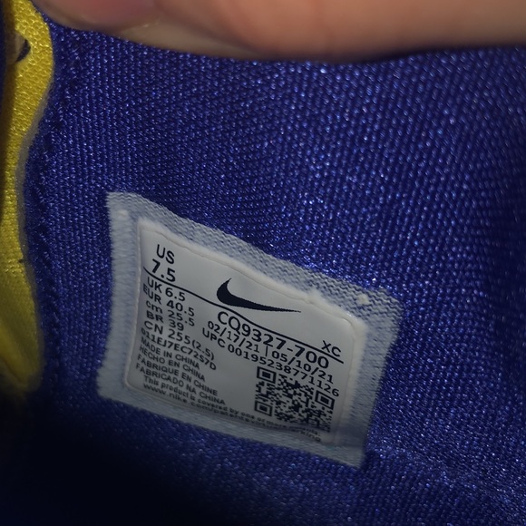 multi colored kyrie size 7.5 main image 7